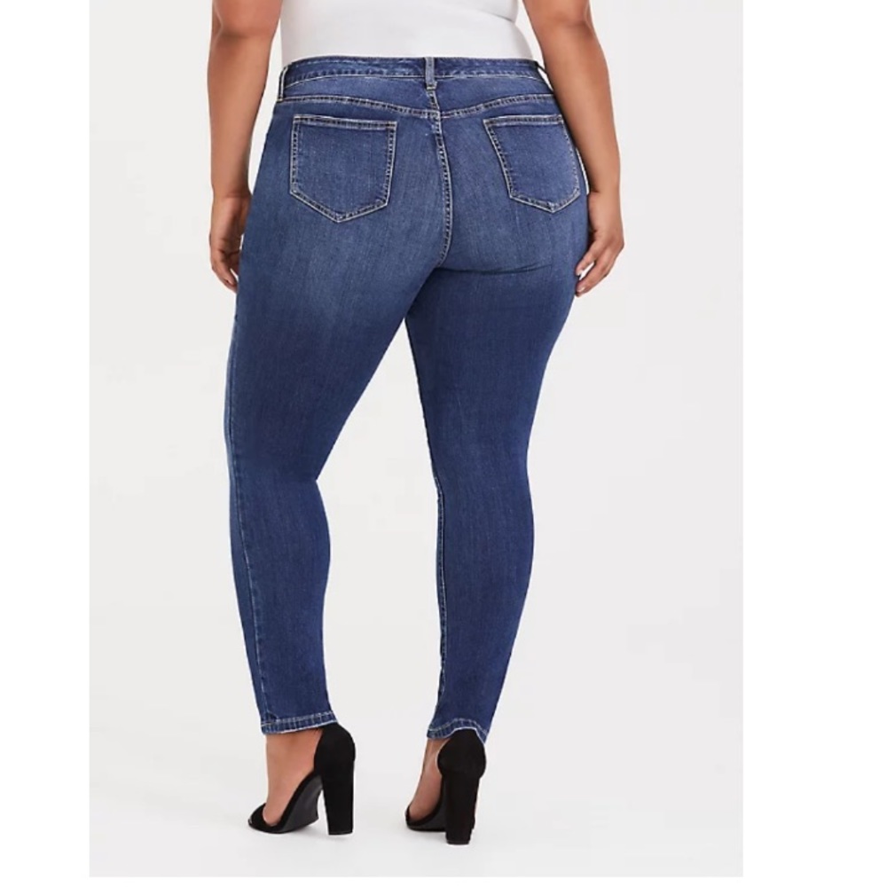 TORRID Classic Skinny Jeans - Picture 6 of 13